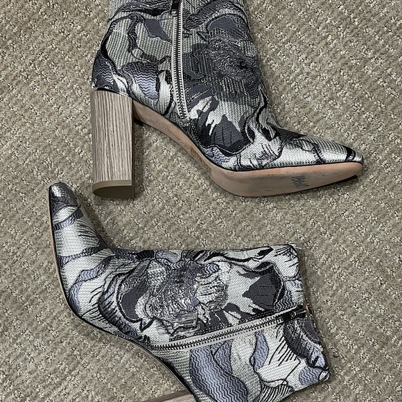 Pour La Victoire Boots - Picture 4 of 10